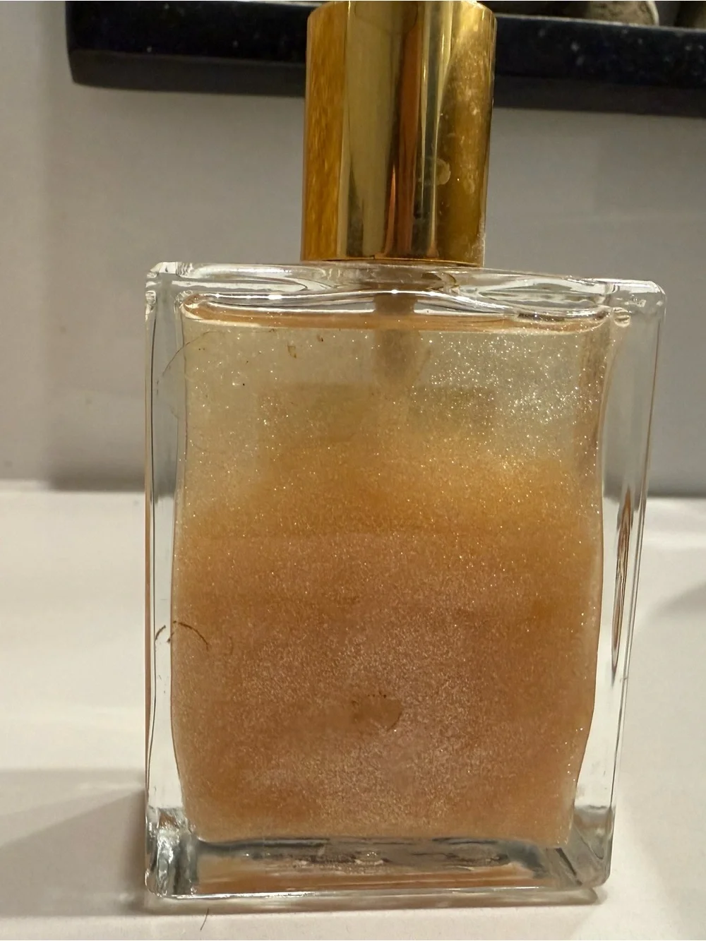 Tom Ford Soleil Blanc Shimmering Body Oil - Gold Shimmer - Picture 2 of 3